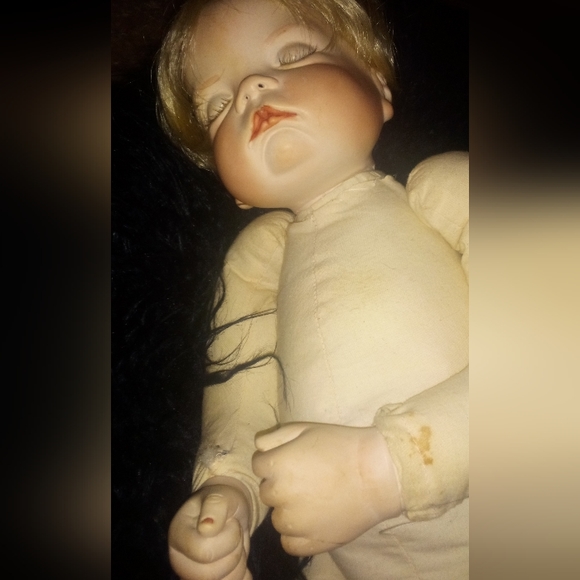 1987 collectible Boots Tyner Sugar Britches bisque doll - Picture 3 of 9